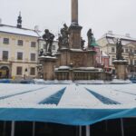 OBRAZEM: V centru Hradce už stojí oba vánoční stromy. Jak se vám líbí?