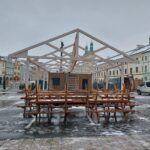 OBRAZEM: V centru Hradce už stojí oba vánoční stromy. Jak se vám líbí?