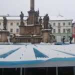 OBRAZEM: V centru Hradce už stojí oba vánoční stromy. Jak se vám líbí?