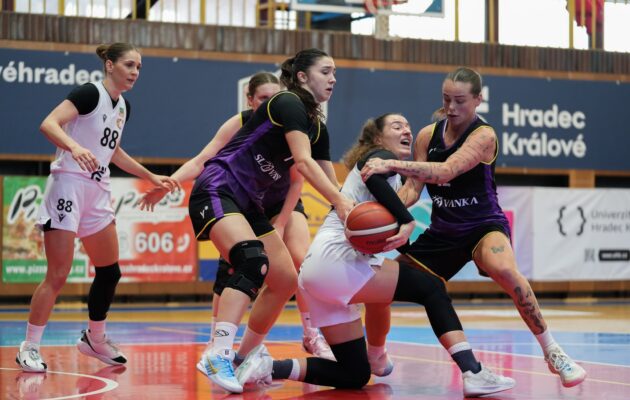 FOTO: Lvice ovládly televizní duel se Slovankou, dominovala Králová s 21 body