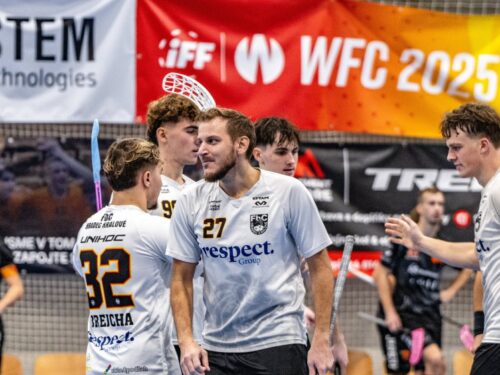 Florbalisté Hradce se po šesti zápasech dočkali výhry, první Bulldogs porazili 11:7