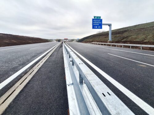 D35 se dál rozrůstá. Řidiči dnes poprvé projedou dvěma novými úseky