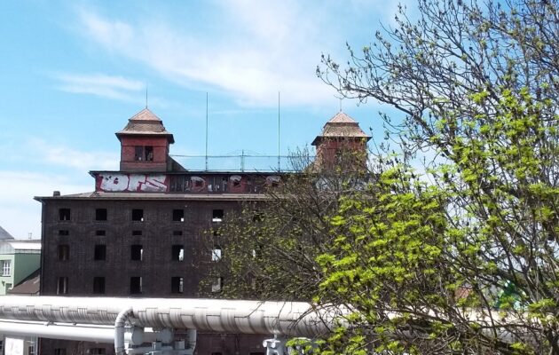 Revitalizovaná Hradecká Sýpka se proměnila v kulturní centrum plné života