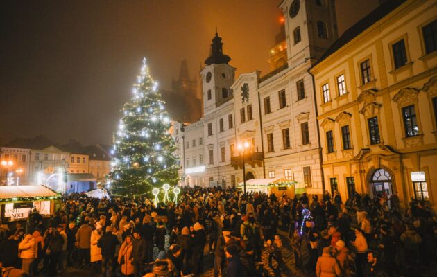 Listopad patřil vrcholům oslav. Prosinec v Hradci nabídne advent i další výroční akce