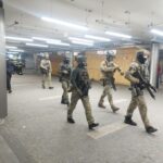 Útočník se sečnou zbraní zranil ve Futuru dva lidi, centrum je uzavřené