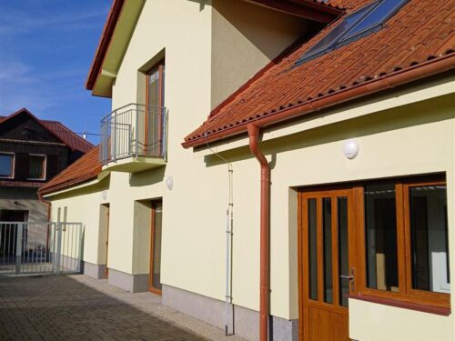 Bývalá hájenka ve Svinarech nabídne od února chráněné bydlení sedmi lidem