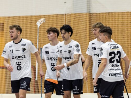 Florbalisté Hradce zahájili nový rok vítězstvím 14:7 nad Chomutovem