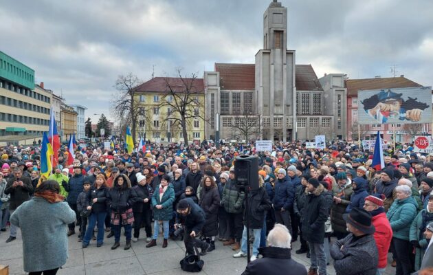 Na náměstí 28. října lidé opět vyjadřovali podporu prezidentovi