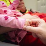 Malý zázrak z léta má pokračování. Zachráněná maminka přišla s dcerou poděkovat