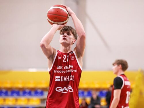 Hradečtí basketbalisté prohráli v Olomouci 77:86. Rozhodla třetí čtvrtina