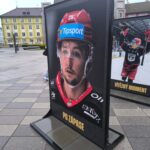 Na náměstí 28. října nově stojí výstava ke 100 letům hokeje Z rybníků do Ligy mistrů