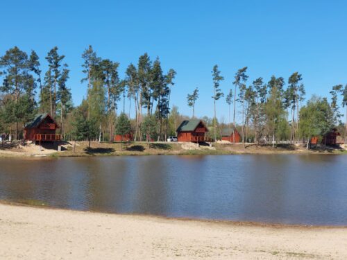 OBRAZEM: Stříbrný rybník rozšiřuje kapacitu. Hitem jsou nové chatky nad vodou