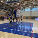FOTO: Hradec bude hrát NBL i v příští sezóně. Zlín porazil jasně 94:62