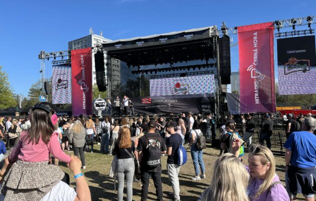 Hradec slavil Majáles naplno. U lízátek bylo plno od poledne do noci