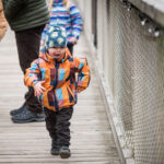 V Krkonoších otevřela Medvědí stezka, nabízí pohled do medvědího výběhu