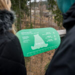 V Krkonoších otevřela Medvědí stezka, nabízí pohled do medvědího výběhu