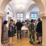 Na Hradě vypukl výtvarný salon, hostem je malíř a hudebník Martin Němec