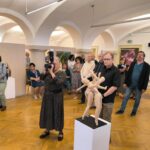 Na Hradě vypukl výtvarný salon, hostem je malíř a hudebník Martin Němec