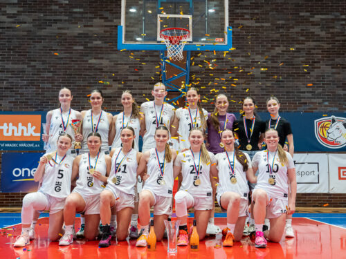 Hradecké lvice slaví velký úspěch. U12 mají zlato, kadetky přidaly pátý titul v řadě