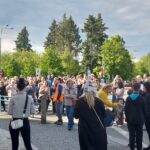 OBRAZEM: Ruce pryč od médií. Stovky lidí prošly Hradcem na podporu ČT a rozhlasu
