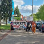 OBRAZEM: Ruce pryč od médií. Stovky lidí prošly Hradcem na podporu ČT a rozhlasu