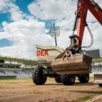 OBRAZEM: Na Malšáku začala velká proměna. Hradec bude mít elitní hybridní trávník