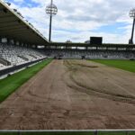 OBRAZEM: Na Malšáku začala velká proměna. Hradec bude mít elitní hybridní trávník