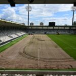 OBRAZEM: Na Malšáku začala velká proměna. Hradec bude mít elitní hybridní trávník