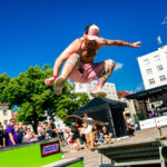 Triky nad dlažbou centra. SkateSound znovu rozpohyboval Hradec