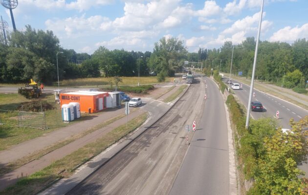FOTO: První den oprav na Gočárově okruhu i Malšovickém mostu. Jak vypadá doprava?