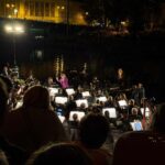 OBRAZEM: Břehy plné lidí, Labe plné lodí. Margita s filharmonií rozezpívali Hradec