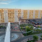 OBRAZEM: Nad Benešovkou se chodilo po lajně, dole hodovali sousedé
