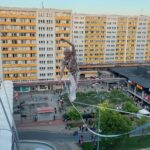 OBRAZEM: Nad Benešovkou se chodilo po lajně, dole hodovali sousedé