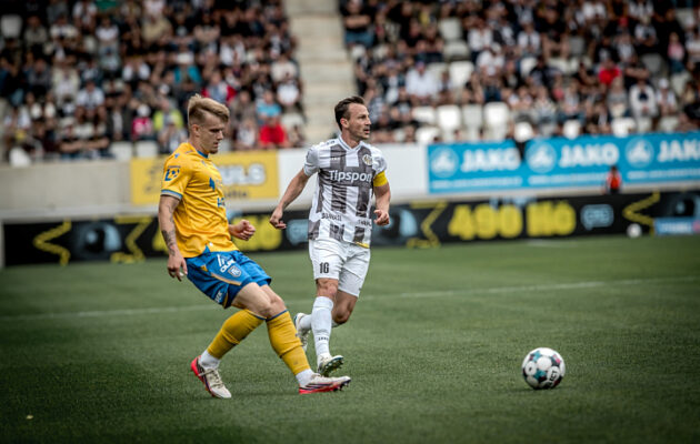 Hořká neděle pod lízátky. Hradec padl s Teplicemi, Daridu vyřadilo zranění